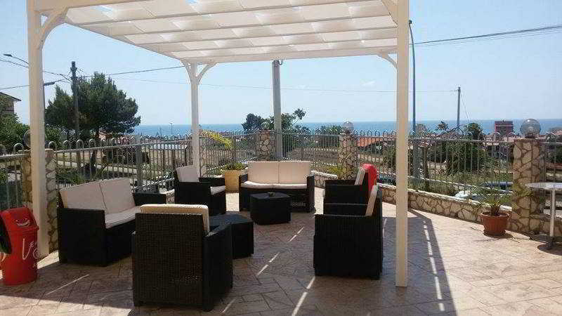 פאלרנה Hotel Paradiso מראה חיצוני תמונה