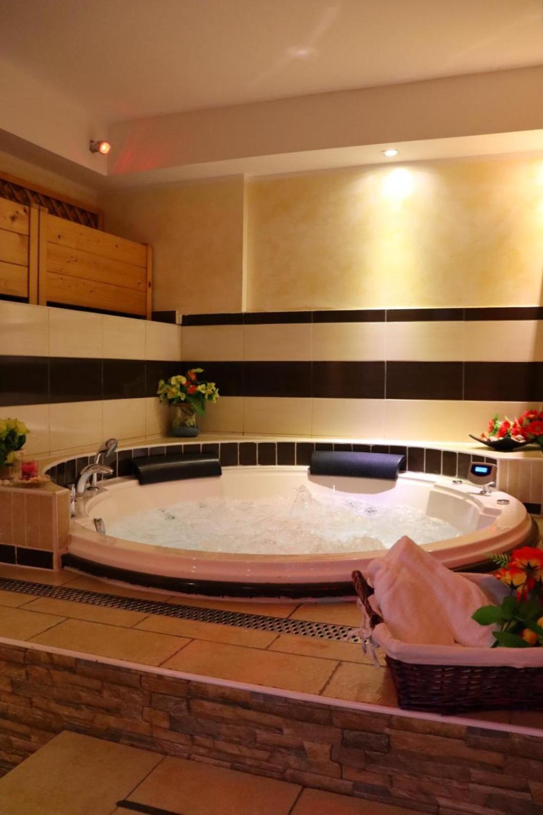 פאלרנה Hotel Paradiso מראה חיצוני תמונה