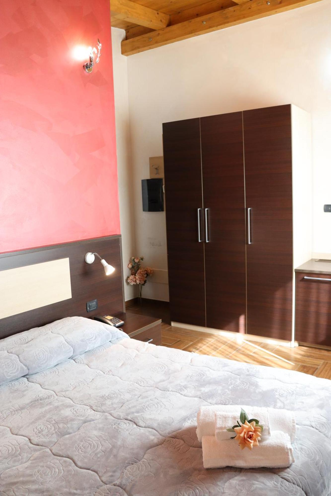 פאלרנה Hotel Paradiso מראה חיצוני תמונה