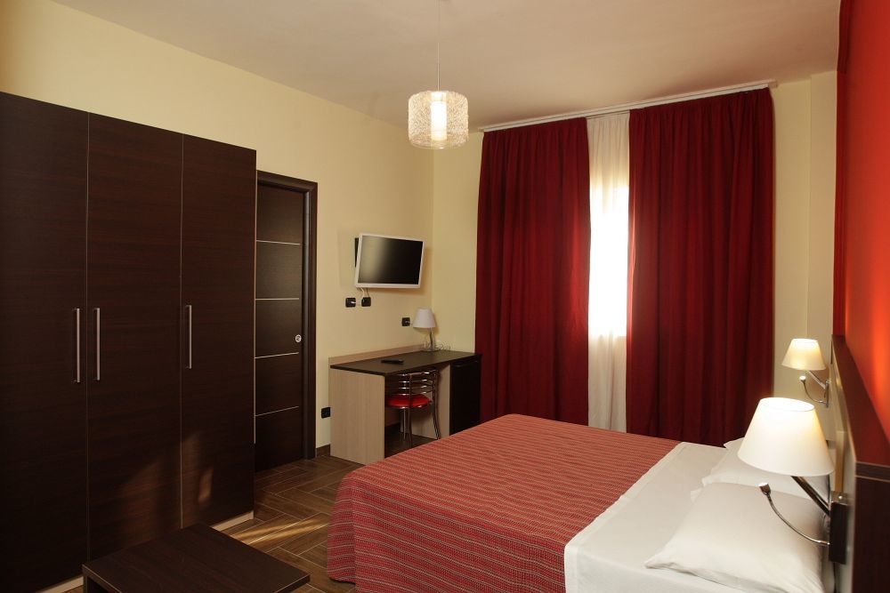 פאלרנה Hotel Paradiso מראה חיצוני תמונה